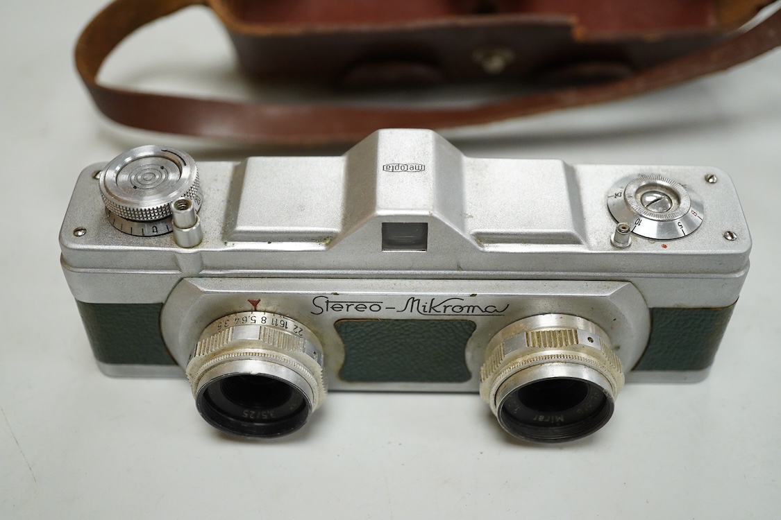 A 1960s Meopta Mikroma stereo camera with Mirar 3.5/25 lenses, in a fitted leather case